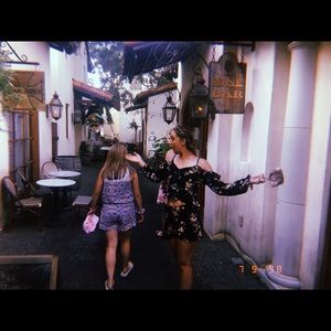 Meet your Posher, Mia